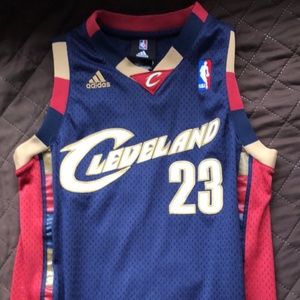 Youth Medium LeBron James Cleveland Cavs Jersey